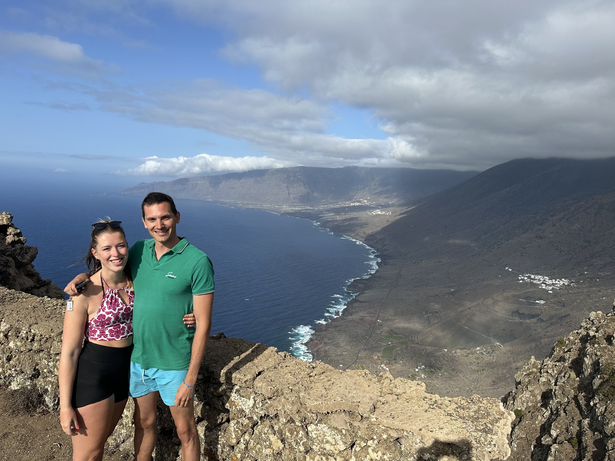 Jana and Jose travelling together